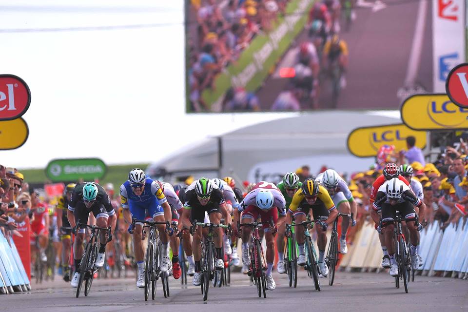 Llegada al sprint en el Tour de Francia