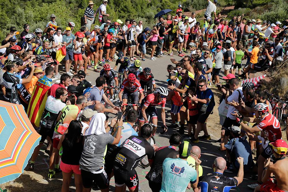 La Vuelta de este año está registrando mucho público en las cunetas